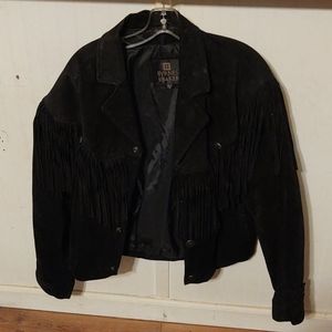 Byrne's & Baker short on jacket in 100% leather.